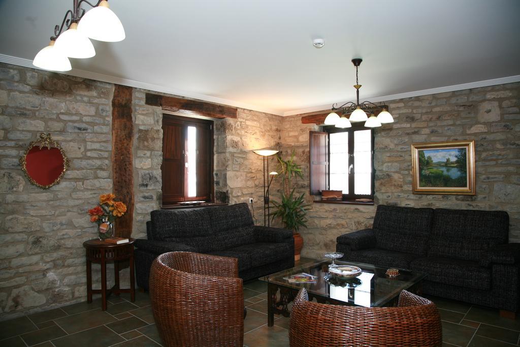 Agroturismo La Casa Vieja Maturana Exterior photo